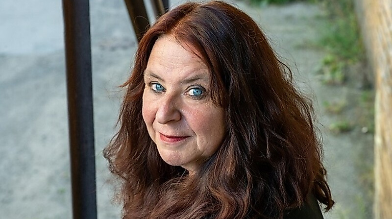SCHWEBENDE LASTEN – Lesung mit Annett Gröschner