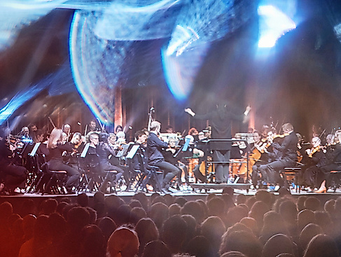 ensemble reflektor – DER DÄMON – Musik & Tanz - Junge Stimmen, große Fragen: Musik und Tanz im Spannungsfeld von Vergangenheit und Gegenwart.