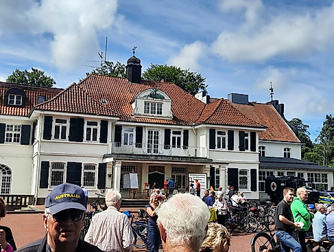 Volksradfahren auf dem Truppenübungsplatz Bergen