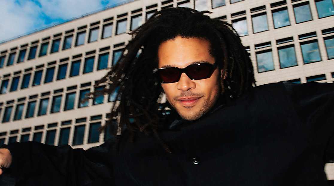 Bradley-Zero-–-Press-Photo-12-copyright-Jimi-Herrtage