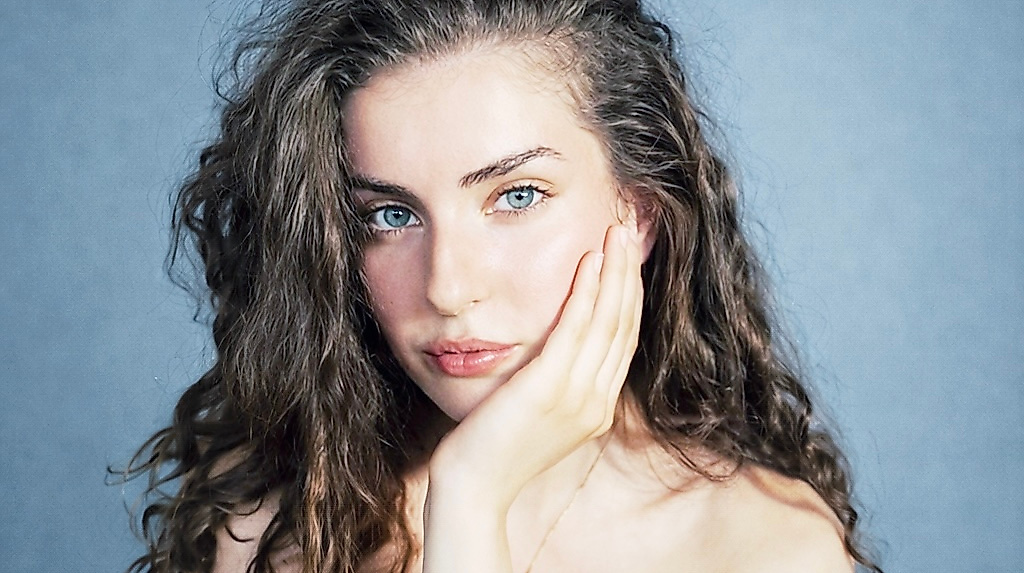 presse-use-artistic-portait-begum-aslan