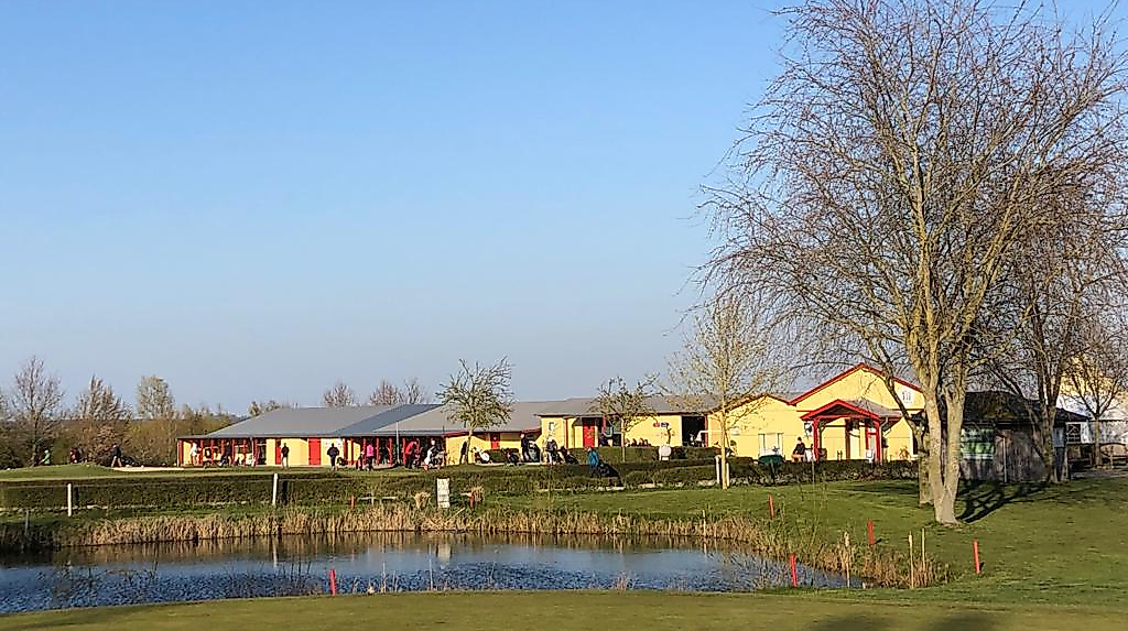 blick-vom-gruen-der-bahn-18_c-golf-club-curau-ev