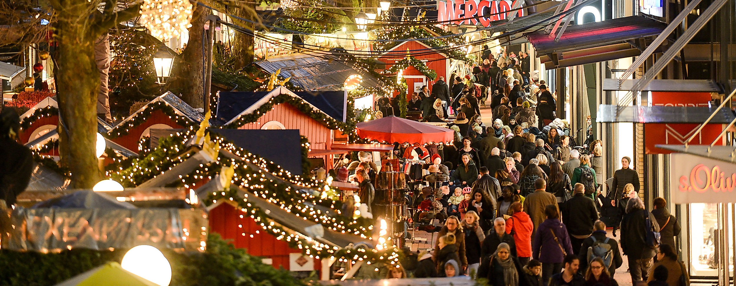 Weihnachtsmarkt Altona Ottensen Hamburg Bunter Weihnachtsmarkt mit