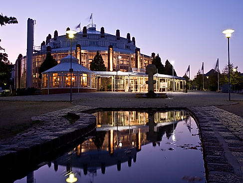 Theater bei Nacht (c) Andreas Pankratz
