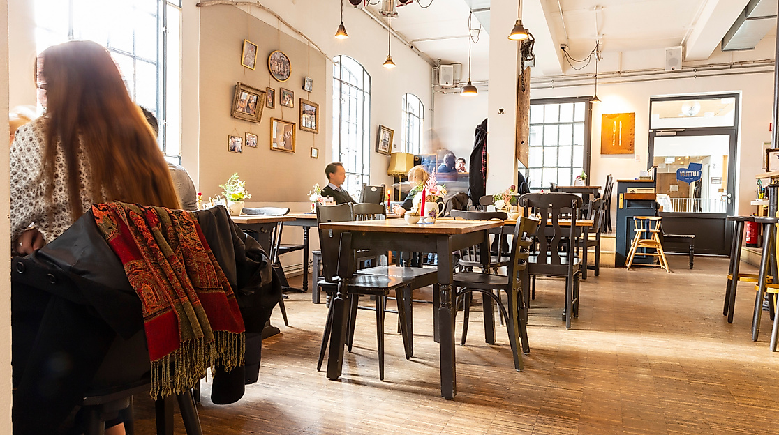 lee_maas_timo_sommer_hamburger_norden_cafe_luettliv_3000px_argb_312