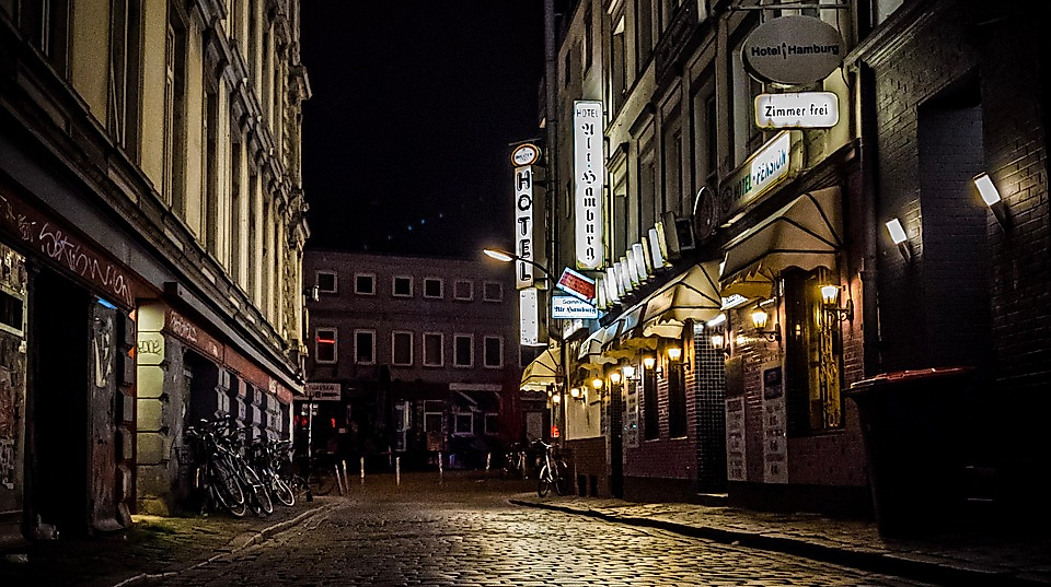 Die Reeperbahn bei Nacht