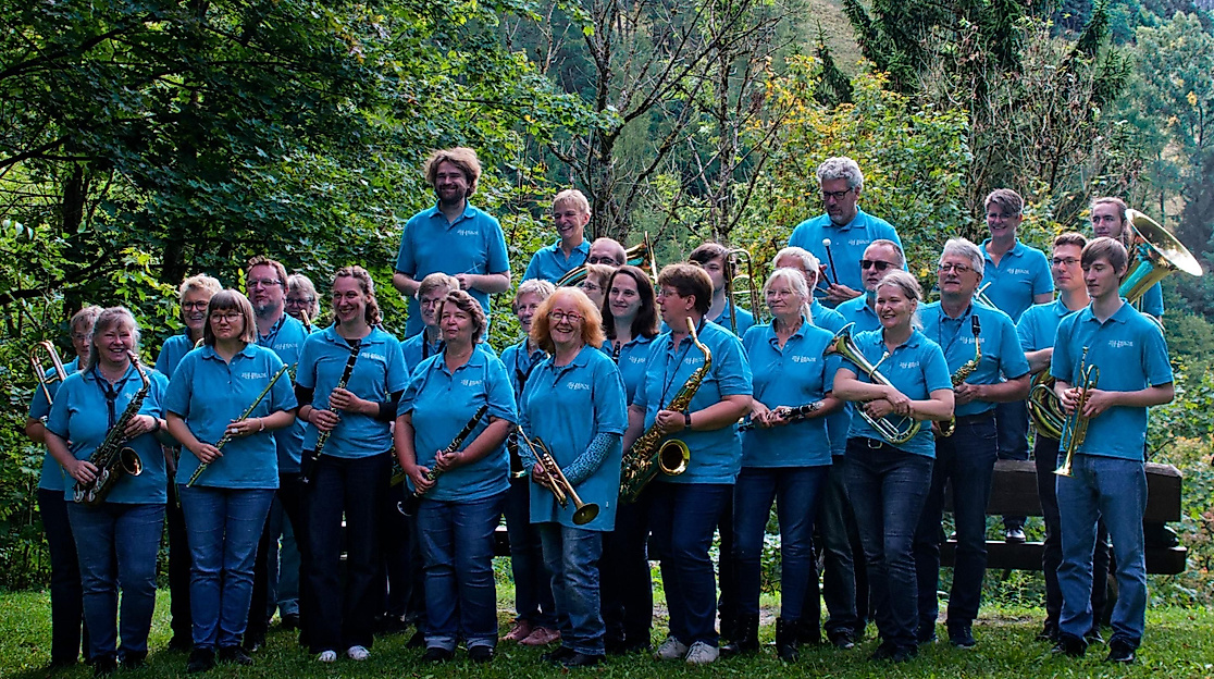 Musikgruppe im Freien