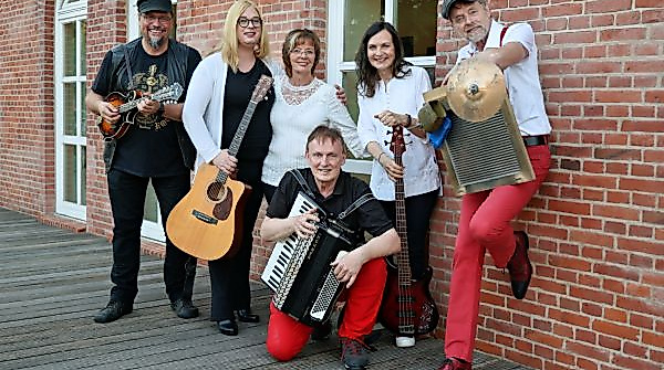 1. Kirchplatzkonzert mit den Sundown Skifflers