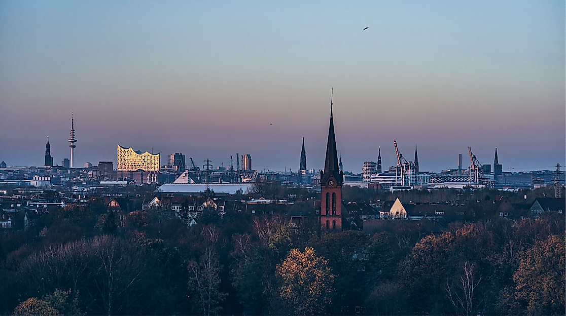 Hamburg Skyline vom Energiebunker Wilhelmsburg