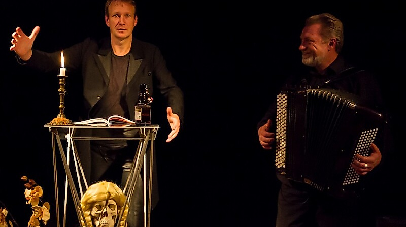 Füße am Feuer - Ein Abend in Balladen