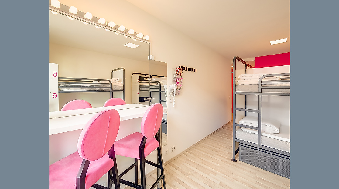 Hotel GENERATOR Hamburg: Female shared room