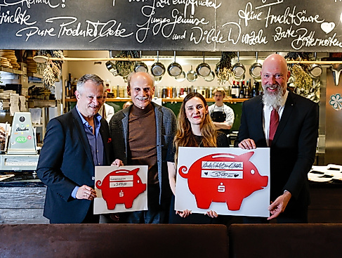 vloliver-stolzfrank-behrenssophie-schiebeeckhart-vossatac-bassin_231125