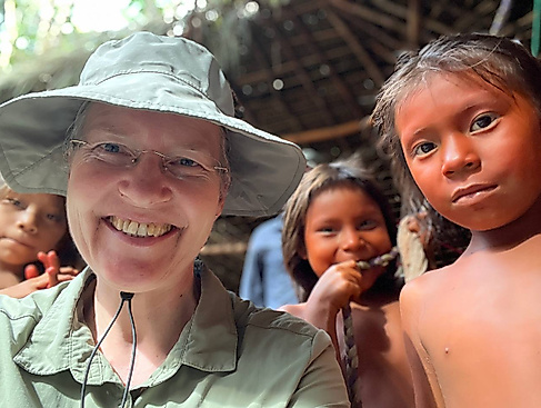 Fotopräsentation "1000 Bilder von einer Reise zu den Yanomami" - Ebba Käse