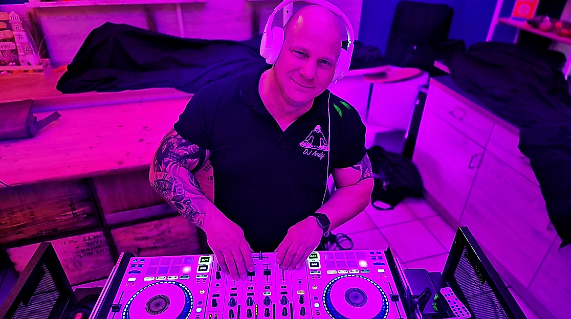 DJ N-Dee