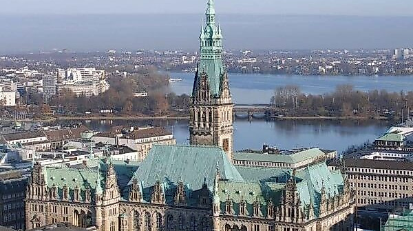 rathaus-hamburg