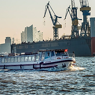 Hafenrundfahrt XXL Barkassen Meyer