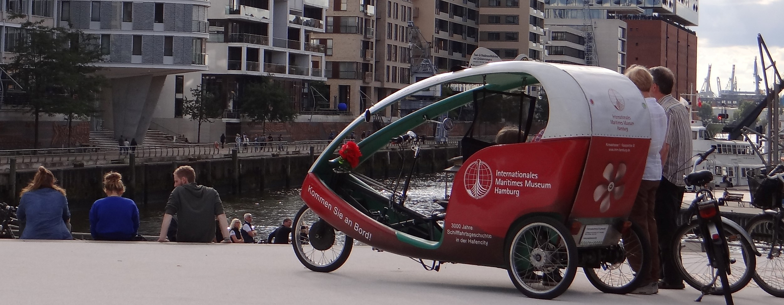 Stadtrundfahrt per E-Rikscha & Fahrrad