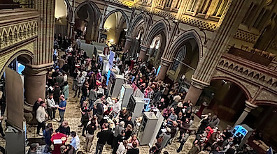 Weinprobe in der Kulturkirche