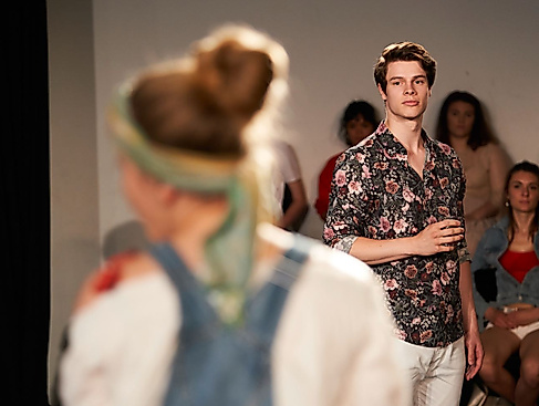 präsenz_und_auftritt