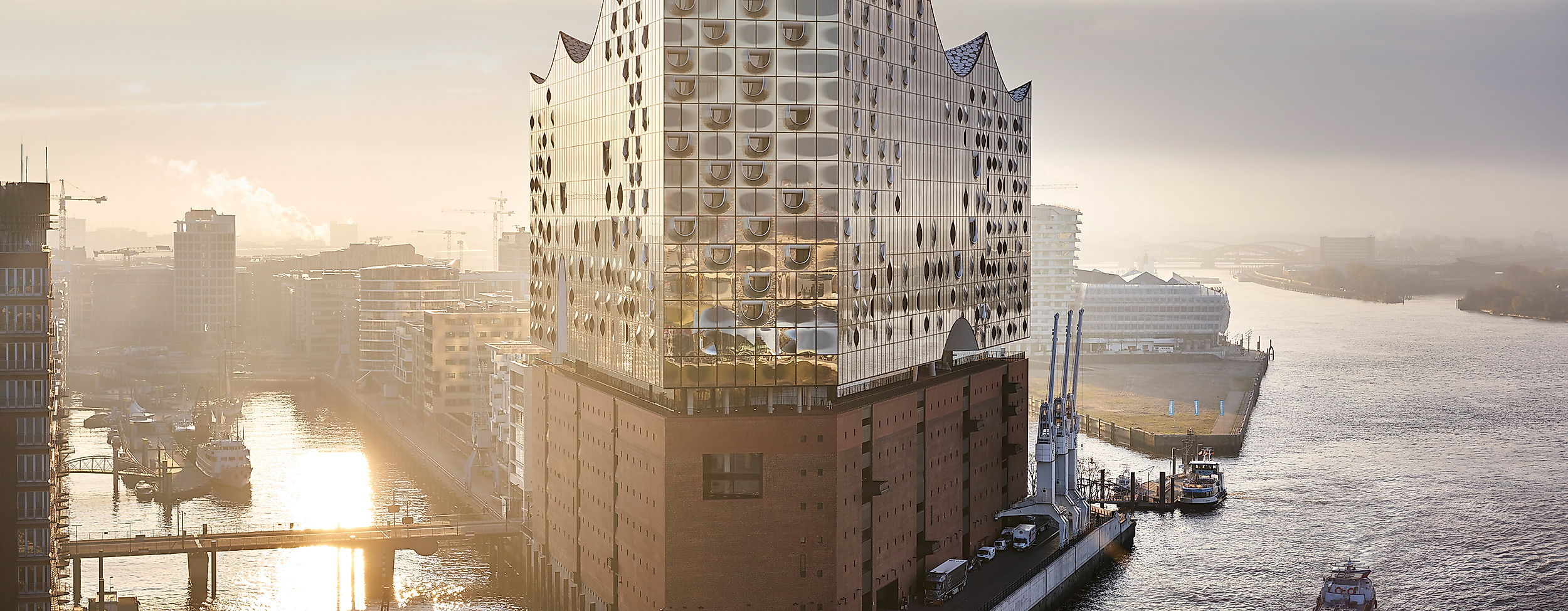 Elbphilharmonie Luftaufnahme Sonnenaufgang