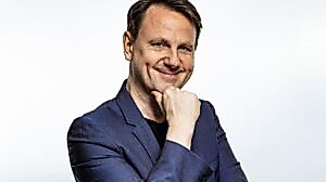 SEBASTIAN SCHNOY - "Mehr Idiotie wagen"
