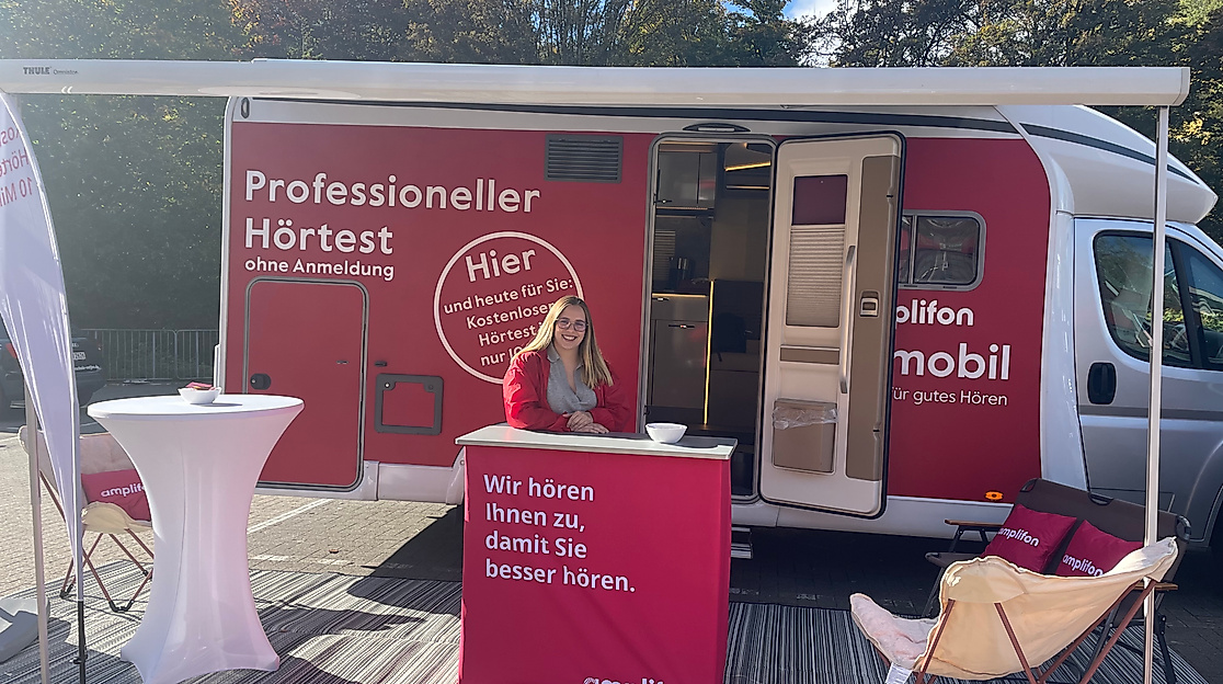 Hörtestmobil im Einsatz