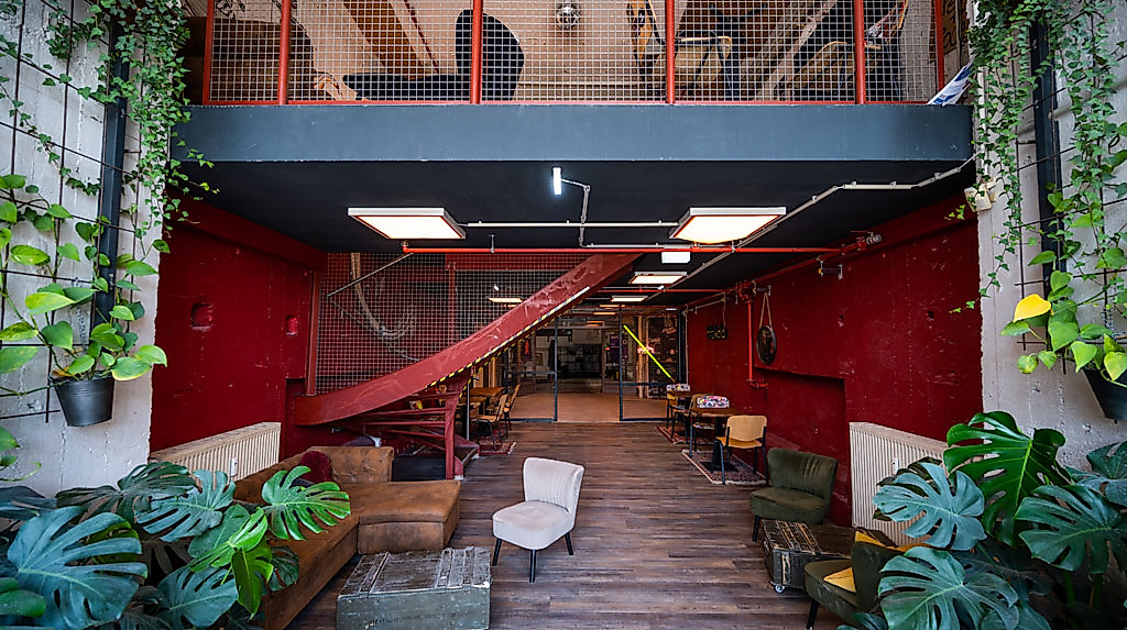 urban-apes-hamburg-stpauli-loungebereich-c-urban apes group