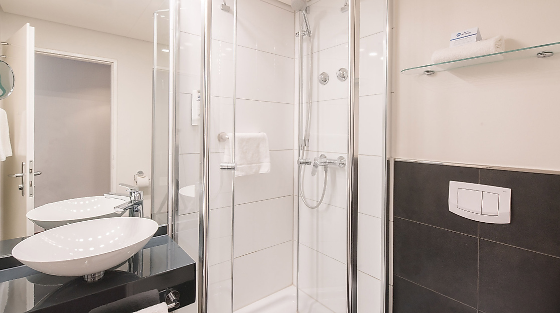 Best Western Hotel Hamburg International: Bad Doppelzimmer Standard