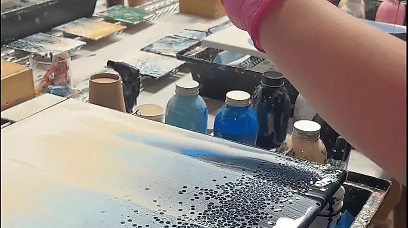 Pouring Special - Zellen - Farbfluss Atelier Kurs