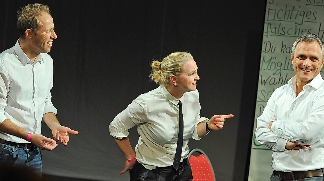 das_dilemma_02_c_gesellschaftsbuehne