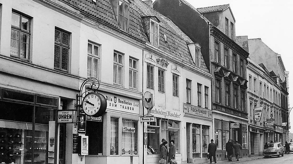Paul-Roosen-Straße um 1967 Blickrichtung Altona