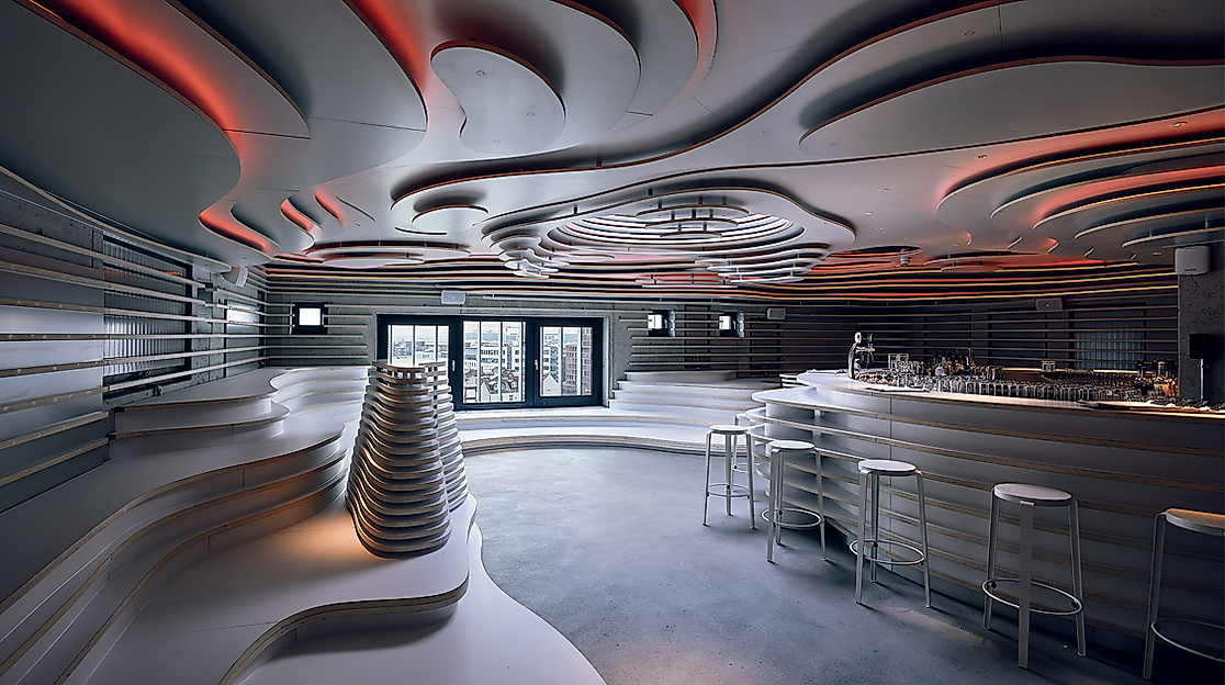 rot beleuchtete Rooftop Bar im Hotel Villa Viva