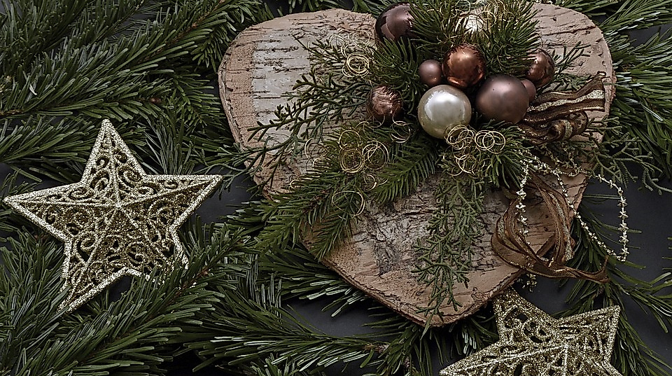 christmas-heart-pixabay_Annette_anncapictures