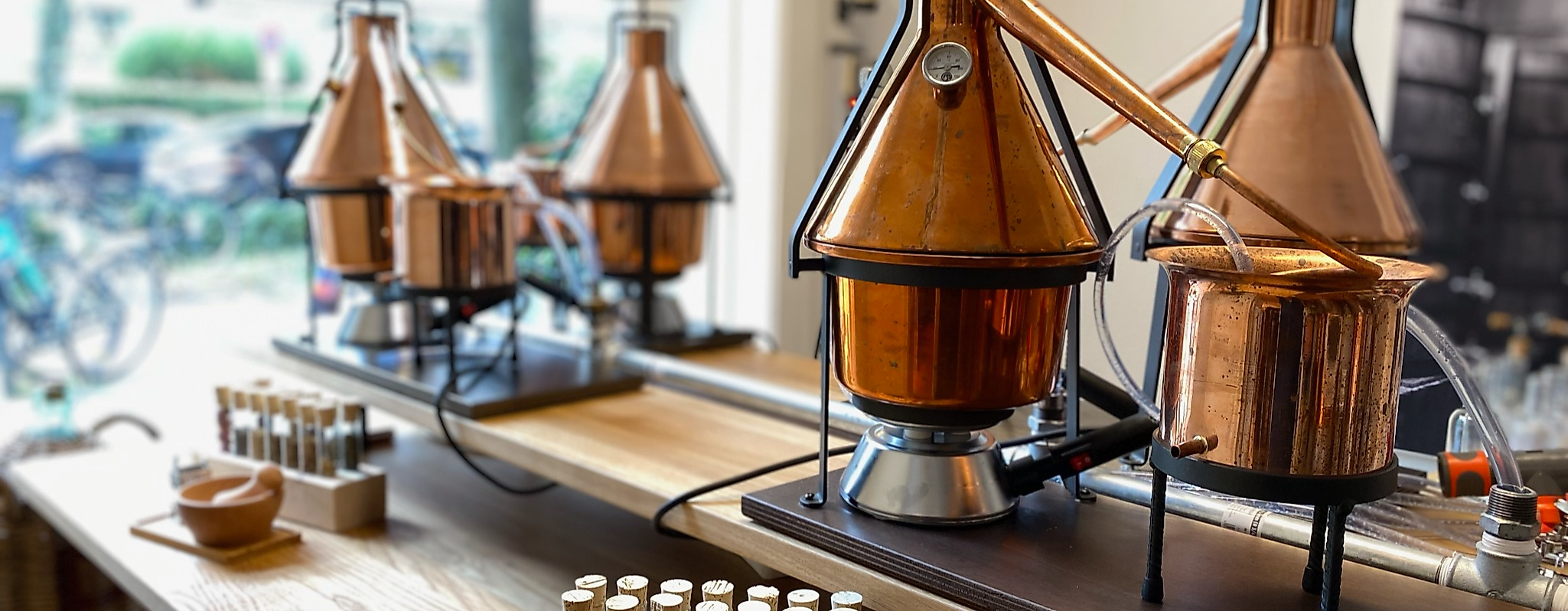 gin-schule-hamburg-workshop-zum-destillieren-des-persoenlichen-gins-c-brennerei-elmendorf