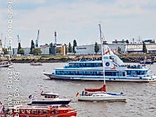 Begleitfahrt der großen Auslaufparade