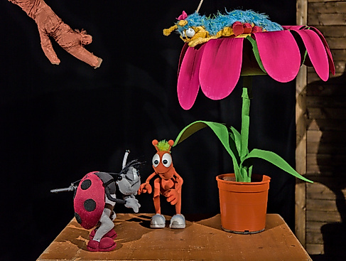 Kindertheater „Die Prinzessin auf der Blume“