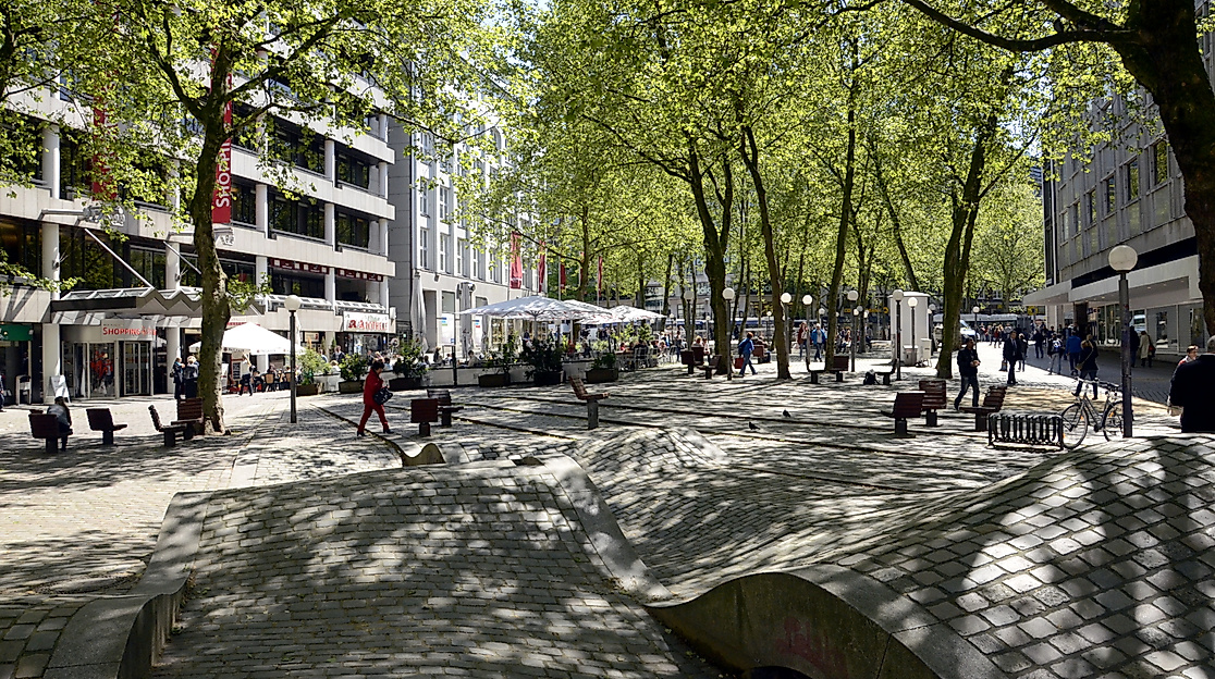 Gerhart-Hauptmann_Platz_01