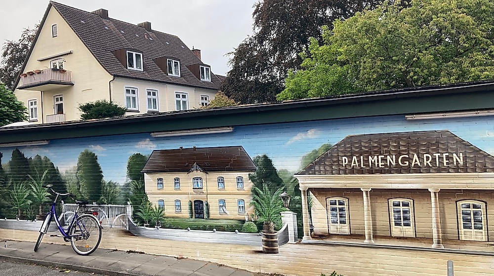 Wandgemälde zeigt den ehem. Palmengarten auf dem Tibarg
