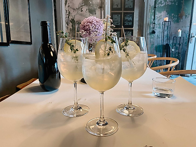 standard-limoncello-spritz-bar-hamburg-drinks-c-soleij-mahina-reif