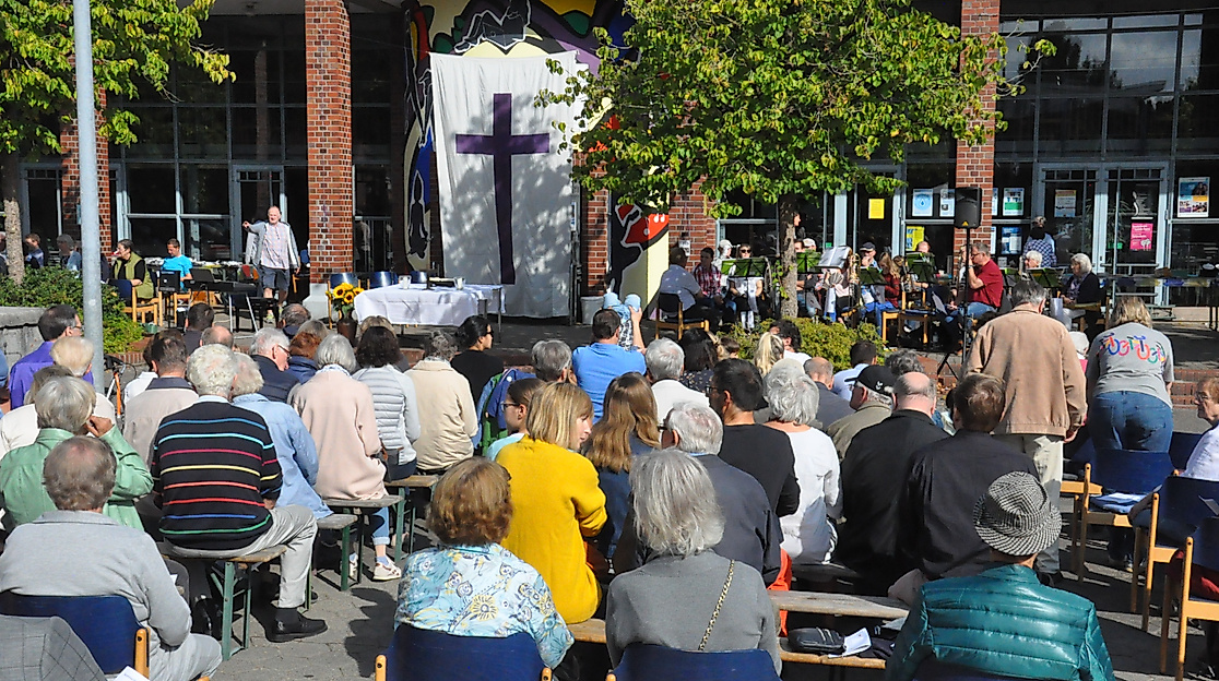 Ökumenischer Open-Air-Gottesdienst mit der Kirche am Krankenhaus