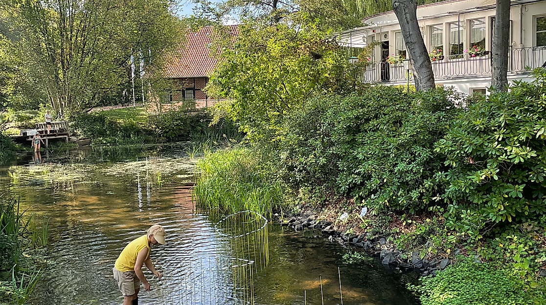 GLASPLASTIK UND GARTEN