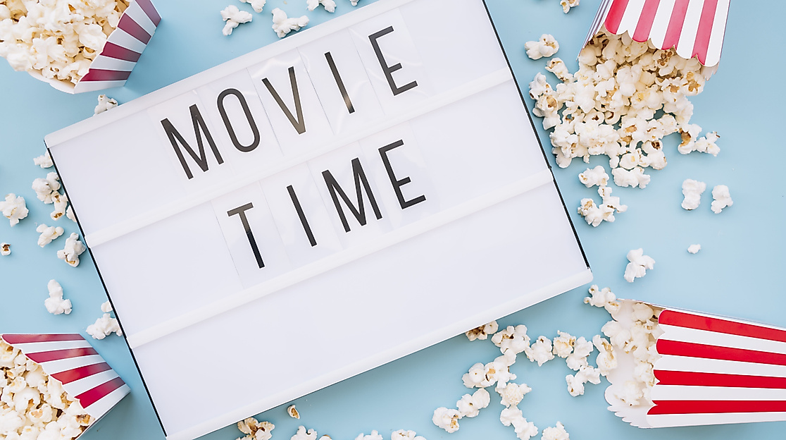 popcornbox-mit-einem-kinozeichen