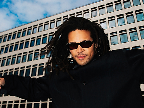 Bradley-Zero-–-Press-Photo-12-copyright-Jimi-Herrtage