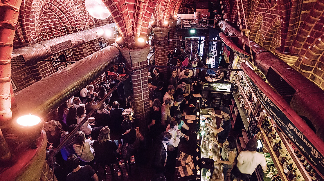 freundlich-und-kompetent_c-jonas-walzberg-3