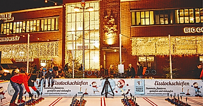 Eisstockschießen Wintergarten St. Pauli Weihnachtsmarkt Rindermarkthalle