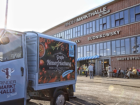 Der Vorplatz der Rindermarkthalle St. Pauli