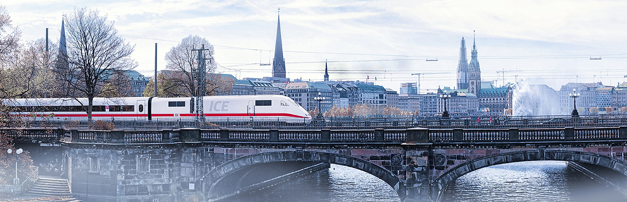 ICE Hamburg Lombardsbrücke
