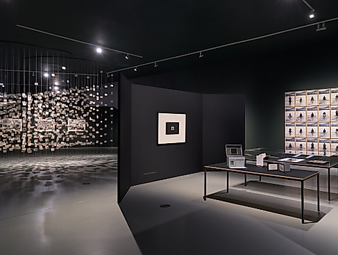 Book Launch & Panel–Talk – INTO THE UNSEEN – THE WALTHER COLLECTION