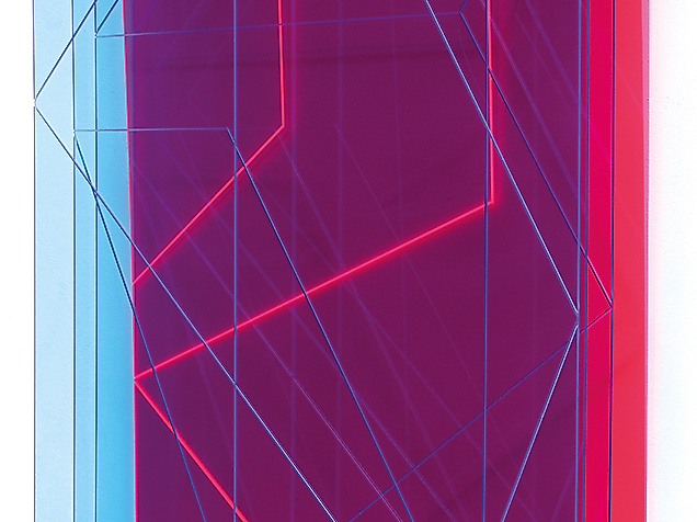 lines B13, 2024, fluoreszierendes Acrylglas, gefräst, 73 x 72 x 13 cm
