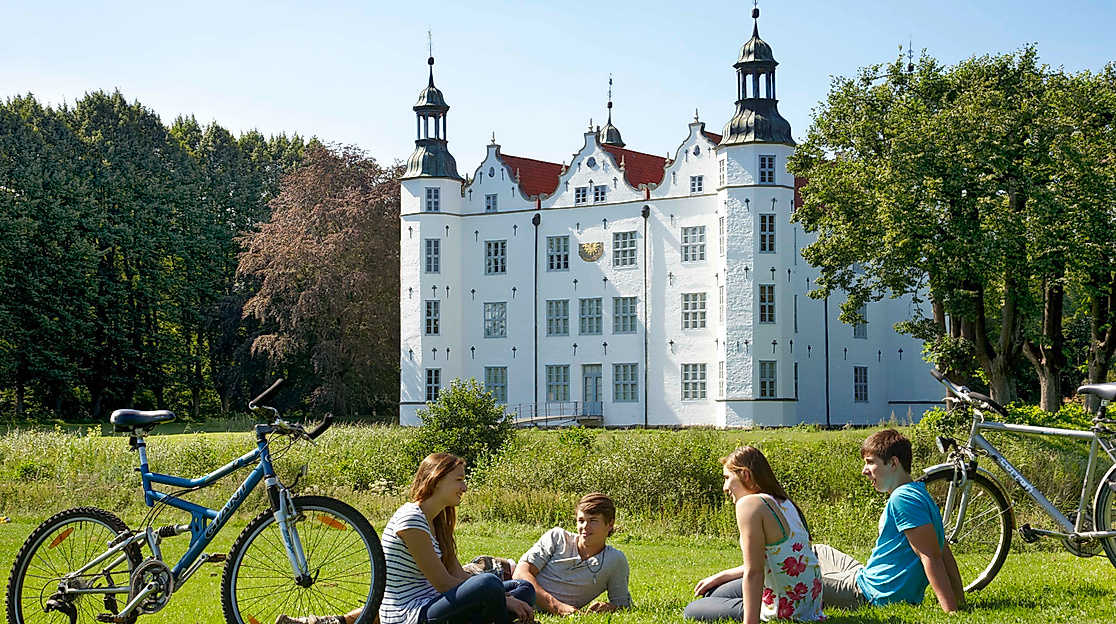 schloss-ahrensburg_c-2015-mediaserver-imagefotode